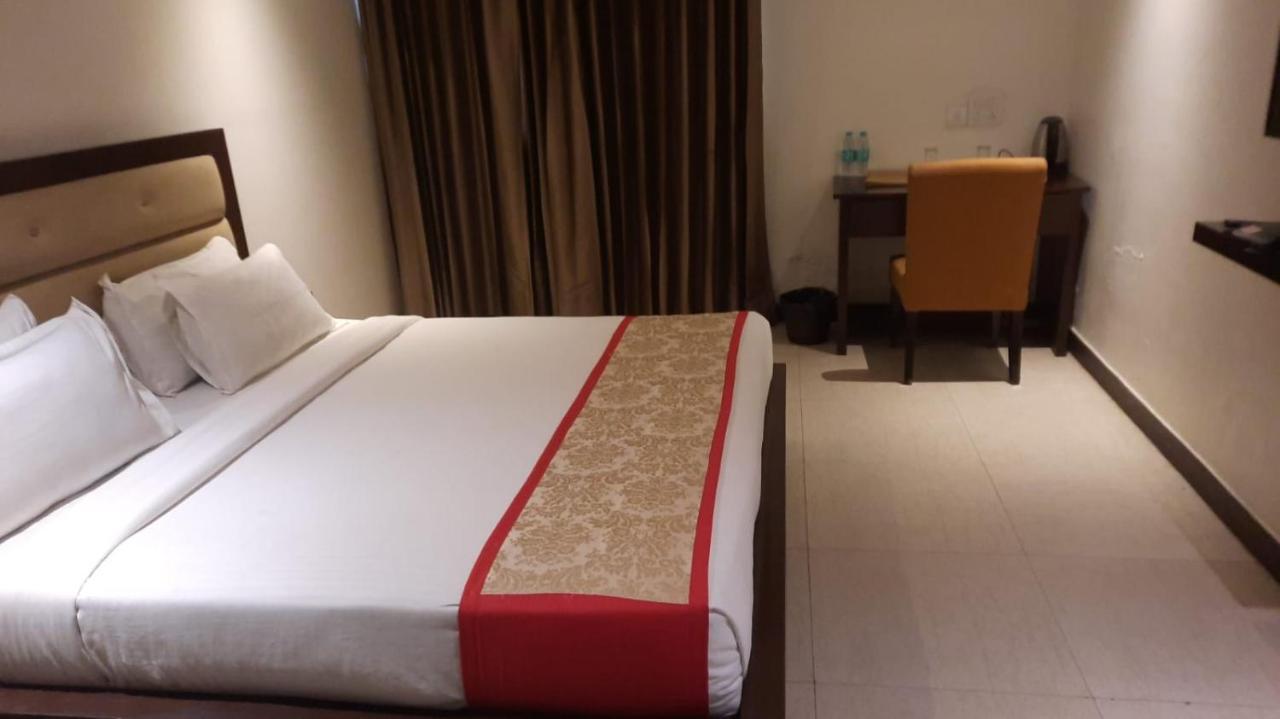Zenith Hotel - Delhi Airport نيودلهي المظهر الخارجي الصورة